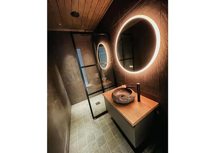 West B By Interhome Levi